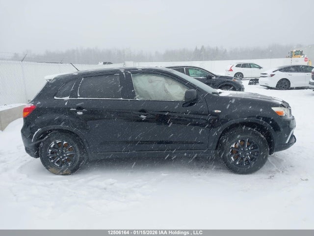 JA4AJ3AU4GZ606602 Mitsubishi RVR SE