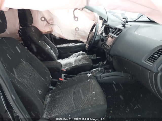 JA4AJ3AU4GZ606602 Mitsubishi RVR SE