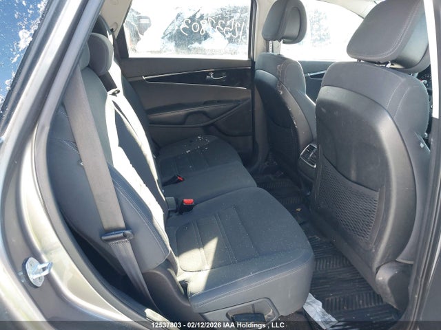 5XYPGDA57GG114819 KIA Sorento Lx/l