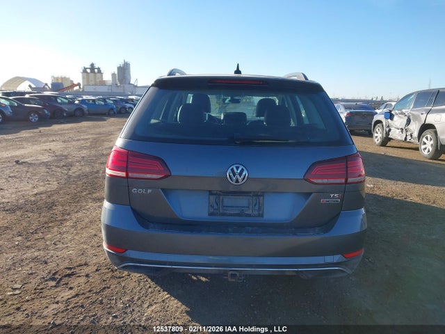 3VW217AU1JM762555 Volkswagen Golf Sportwagen S