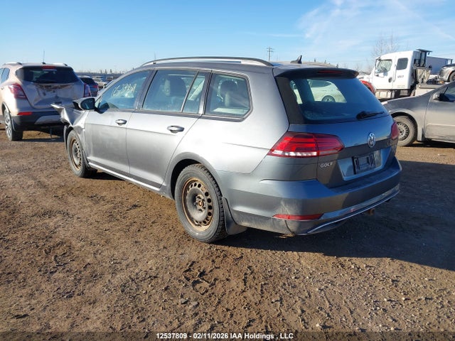 3VW217AU1JM762555 Volkswagen Golf Sportwagen S