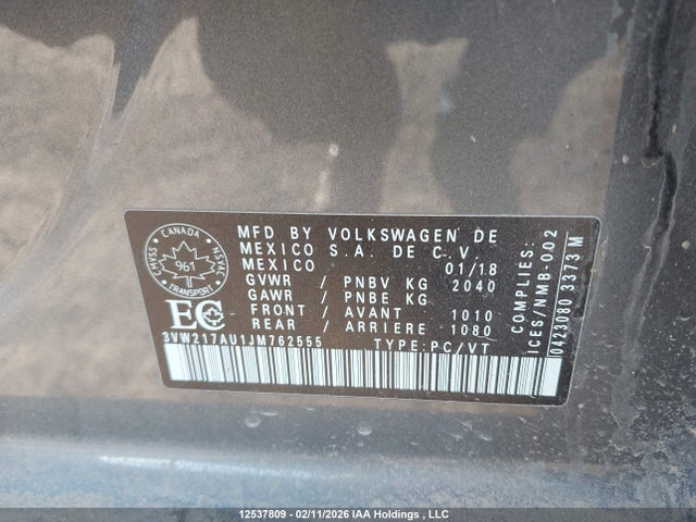 3VW217AU1JM762555 Volkswagen Golf Sportwagen S