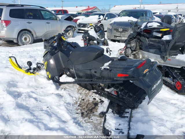 2BPSMBJA6JV000275 Skidoo Skidoo.