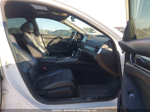 1HGCV1F33JA802772 Honda Accord Sport