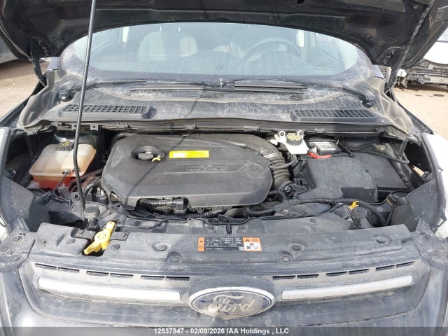 1FMCU9GX8FUB76493 Ford ESCAPE SE