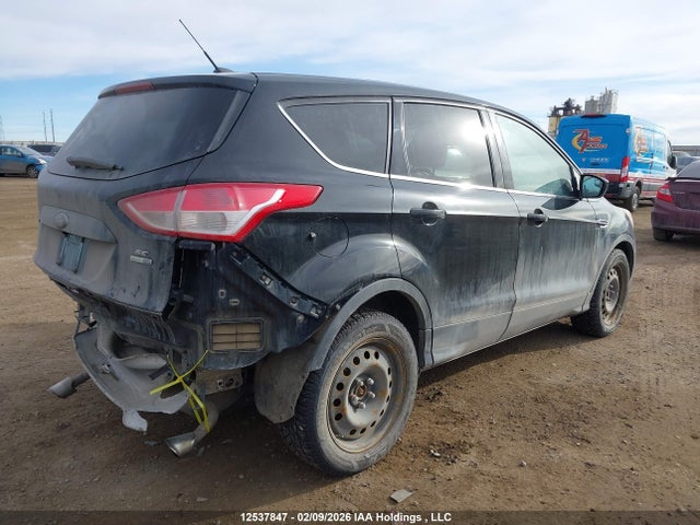1FMCU9GX8FUB76493 Ford ESCAPE SE