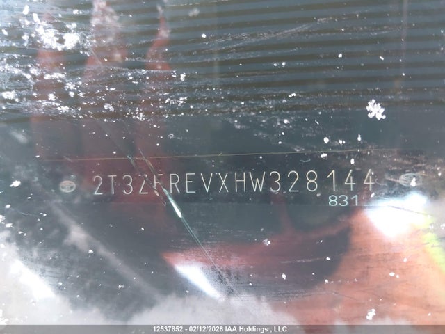 2T3ZFREVXHW328144 Toyota RAV4 LE