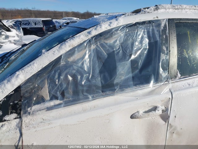 2T3ZFREVXHW328144 Toyota RAV4 LE
