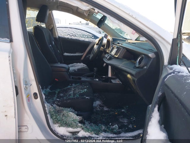 2T3ZFREVXHW328144 Toyota RAV4 LE