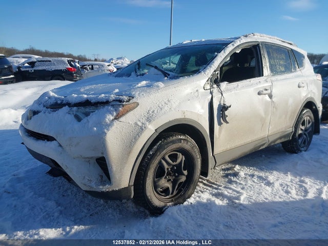 2T3ZFREVXHW328144 Toyota RAV4 LE