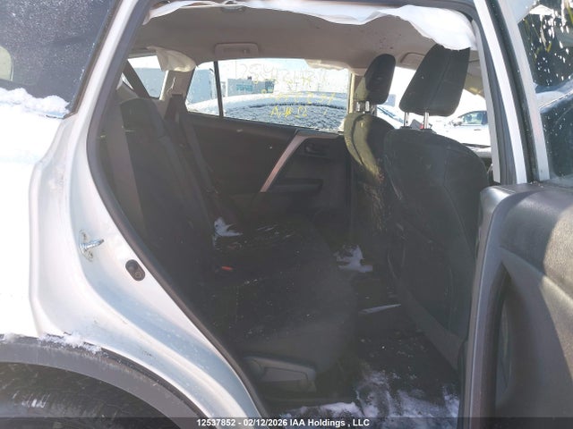 2T3ZFREVXHW328144 Toyota RAV4 LE