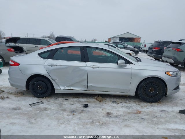 3FA6P0H77FR147938 Ford FUSION SE