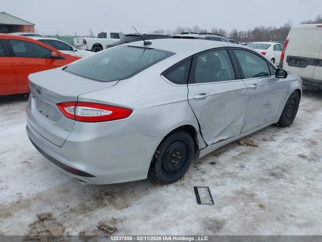 3FA6P0H77FR147938 Ford FUSION SE