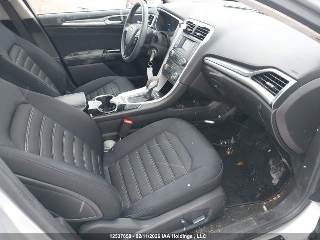 3FA6P0H77FR147938 Ford FUSION SE