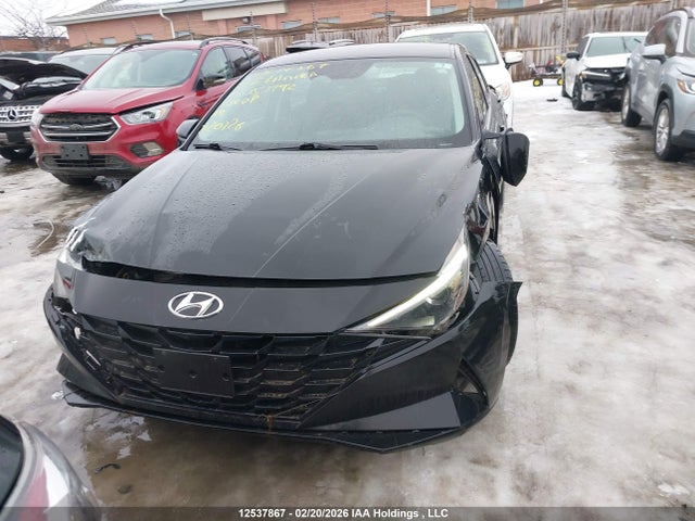 KMHLM4AGXNU353992 Hyundai Elantra Preferred Ivt