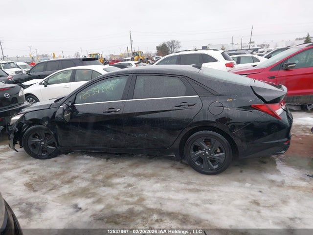 KMHLM4AGXNU353992 Hyundai Elantra Preferred Ivt