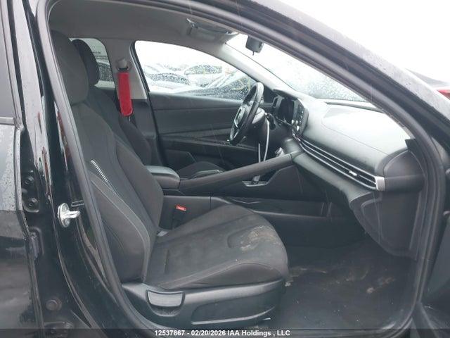 KMHLM4AGXNU353992 Hyundai Elantra Preferred Ivt