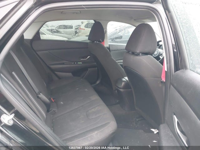 KMHLM4AGXNU353992 Hyundai Elantra Preferred Ivt