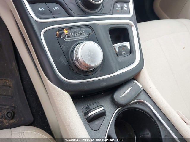 Chrysler 200 LX 2015 1C3CCCFB2FN735125 Image 11