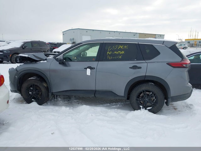 JN8BT3AB4RW285673 Nissan ROGUE S