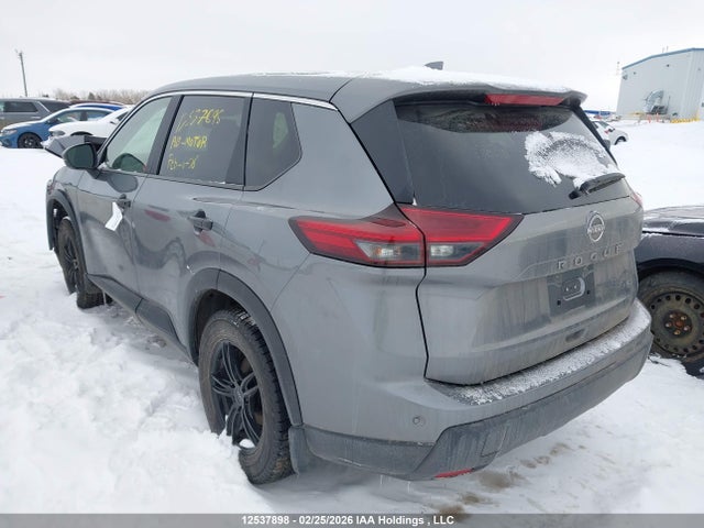 JN8BT3AB4RW285673 Nissan ROGUE S