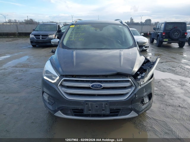1FMCU9J93HUD68403 Ford Escape Titanium
