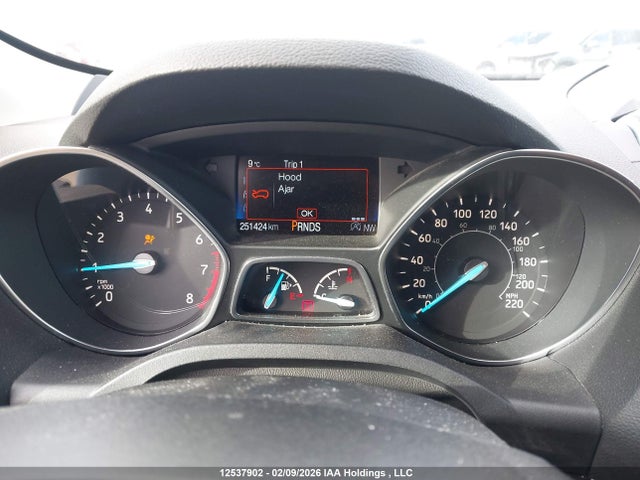 1FMCU9J93HUD68403 Ford Escape Titanium