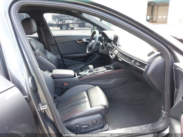 WAUFNAF42JA028175 Audi A4 Prestige