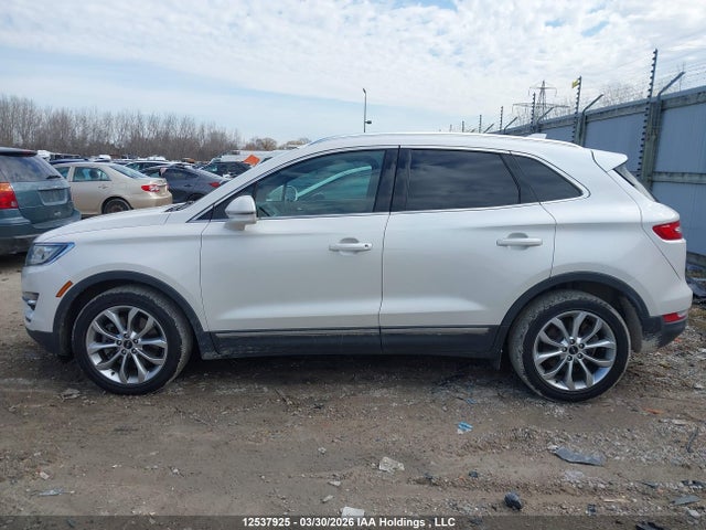 5LMCJ3D98JUL14616 Lincoln Mkc Reserve