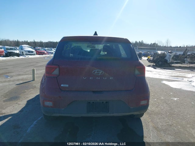 KMHRB8A34MU096976 Hyundai Venue Se