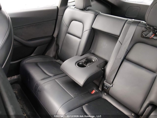 Tesla Model Y 2022 7SAYGDEF9NF375142 Image 8