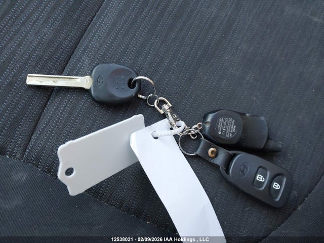 KMHCT5AE8GU286934 Hyundai Accent