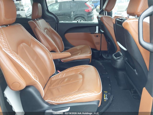 Chrysler Pacifica Plug-in Hybrid Pinnacle 2024 2C4RC1N76RR115425 Image 8