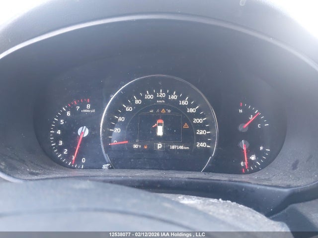 5XYPGDA51JG343343 KIA Sorento 3.3l Lx