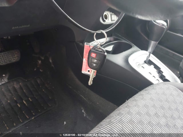 12538100 :رقم المزاد ، VNKKTUD32FA017713 vin ، 2015 Toyota Yaris مزاد بيع