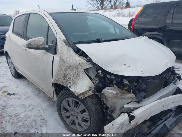 12538100 :رقم المزاد ، VNKKTUD32FA017713 vin ، 2015 Toyota Yaris مزاد بيع