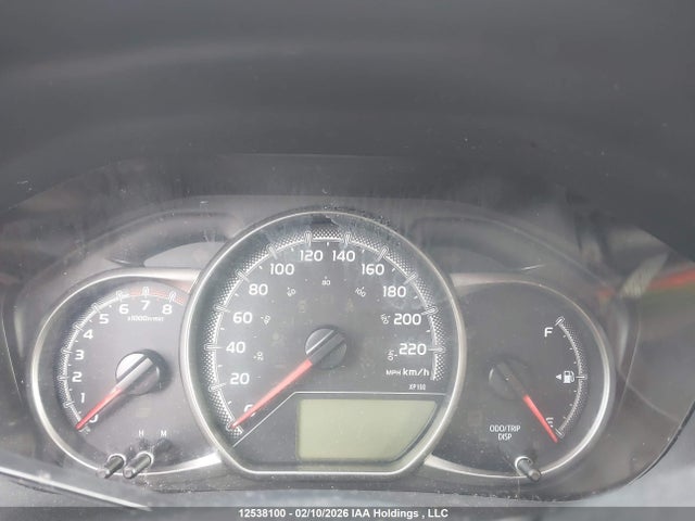 12538100 :رقم المزاد ، VNKKTUD32FA017713 vin ، 2015 Toyota Yaris مزاد بيع