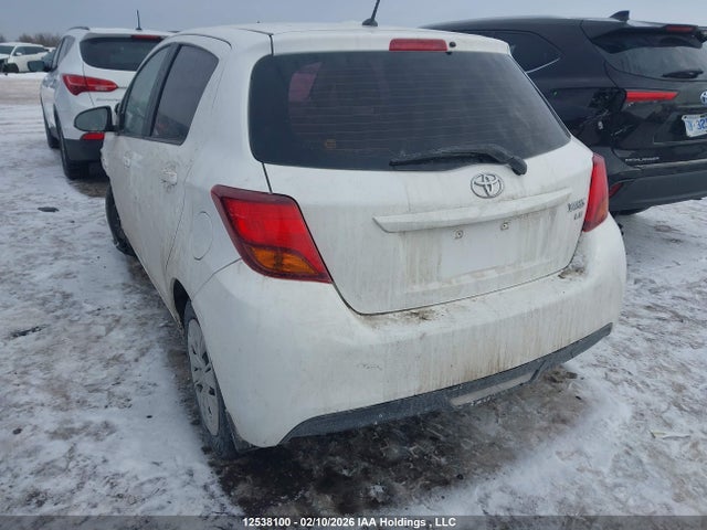 12538100 :رقم المزاد ، VNKKTUD32FA017713 vin ، 2015 Toyota Yaris مزاد بيع