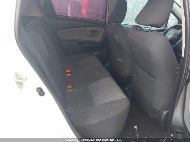 12538100 :رقم المزاد ، VNKKTUD32FA017713 vin ، 2015 Toyota Yaris مزاد بيع