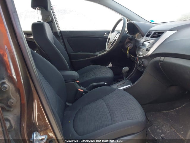 KMHCT5AE8GU247566 Hyundai ACCENT GL