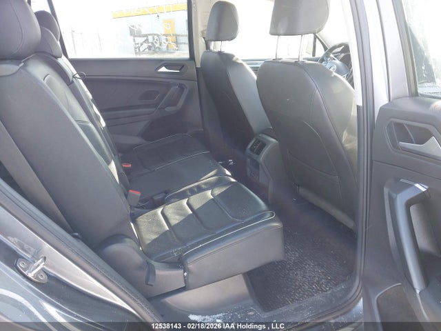 3VV4B7AX0KM184048 Volkswagen Tiguan Sel Premium/sel Premium R-line