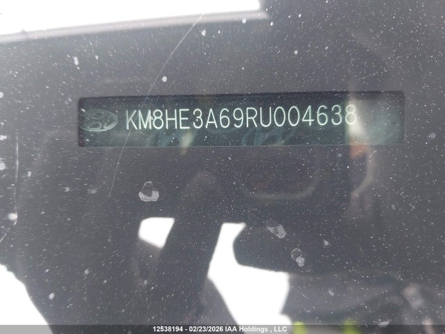 KM8HE3A69RU004638 Hyundai Kona