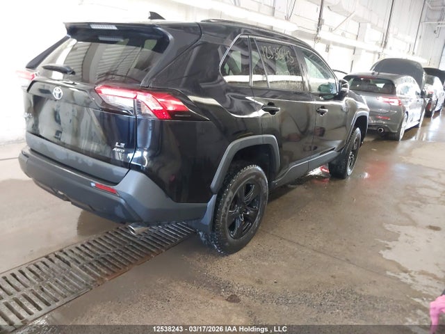 2T3B1RFV0MW231740 Toyota RAV4 LE
