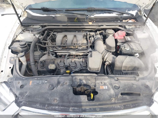 1FAHP2J82FG165925 Ford Taurus Limited