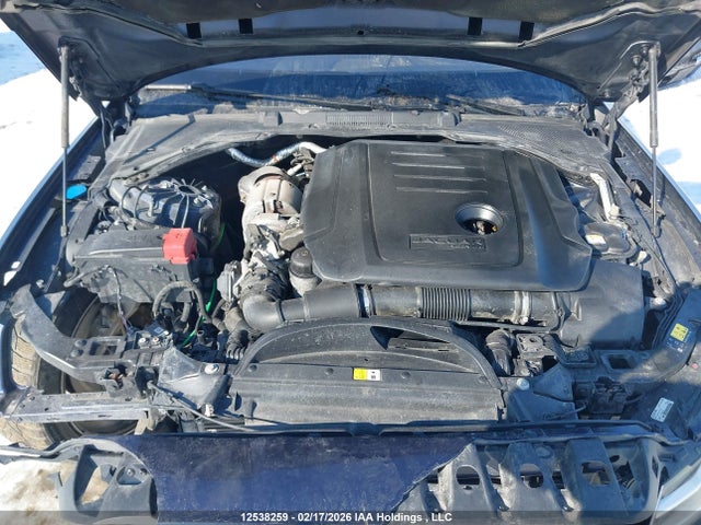 SAJBK4BN8HCY42776 Jaguar Xf Prestige