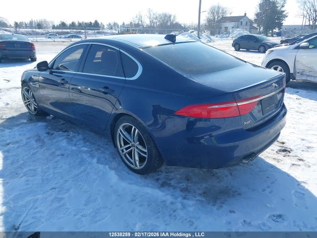 SAJBK4BN8HCY42776 Jaguar Xf Prestige