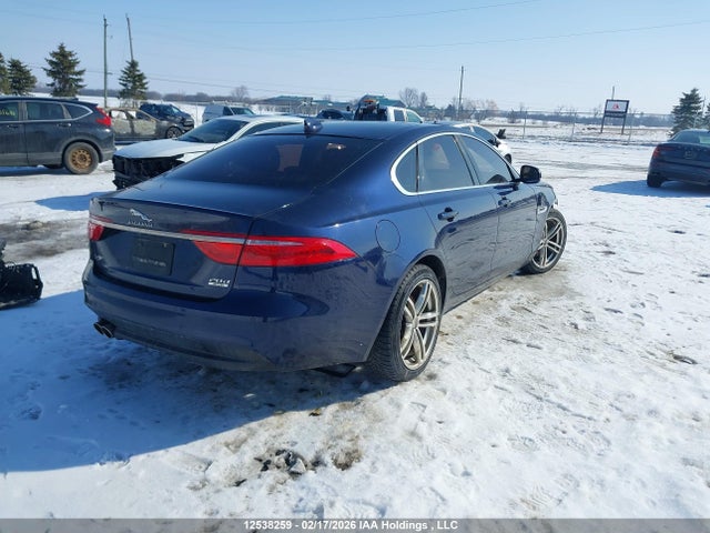 SAJBK4BN8HCY42776 Jaguar Xf Prestige