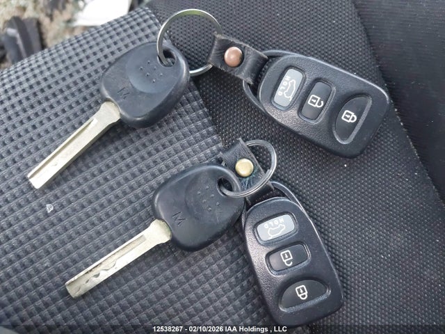 KMHD25LH5GU289868 Hyundai Elantra Gt Gl