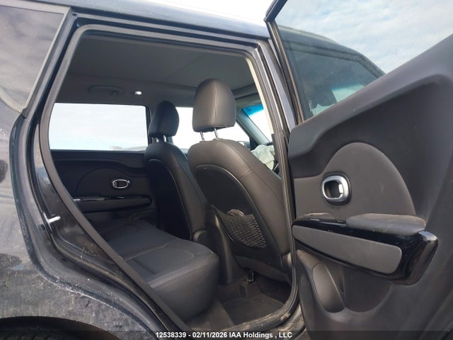 KNDJX3A52G7406083 KIA Soul !