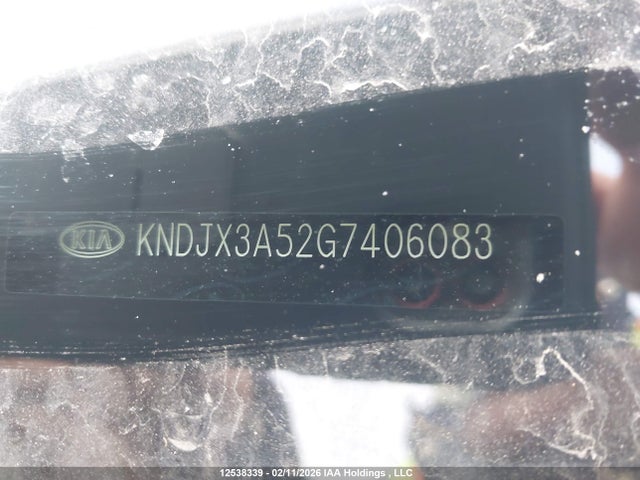 KNDJX3A52G7406083 KIA Soul !